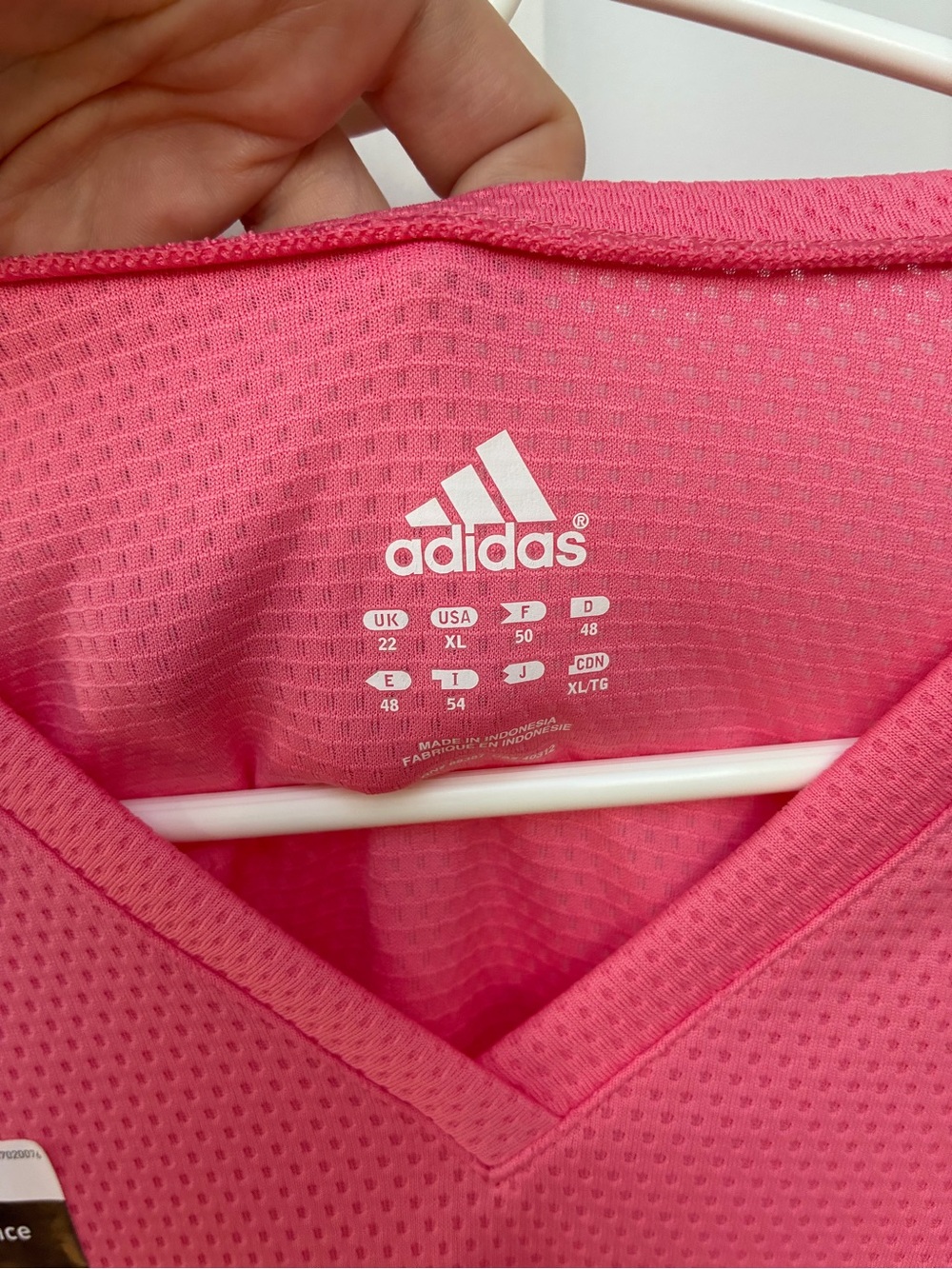 adidas Women's lightweight Pink Long Sleeve V-Neck Performance Top - Picture 4 of 4